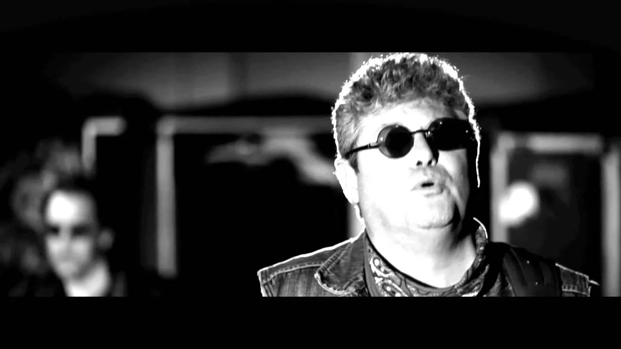Xutos & Pontapés – De madrugada (Tu & Eu)